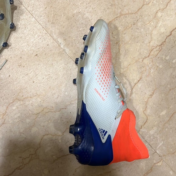 Adidas Predators Football Shoes - Picture 8 of 8